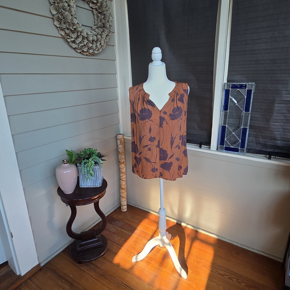Simply Vera Vera Wang Rust and Black Floral Blouse